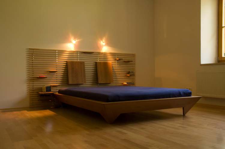 Bett mit Rückenlehne 2 Bett mit Rückenlehne 2