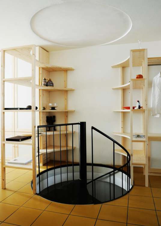 Regal Wendeltreppe