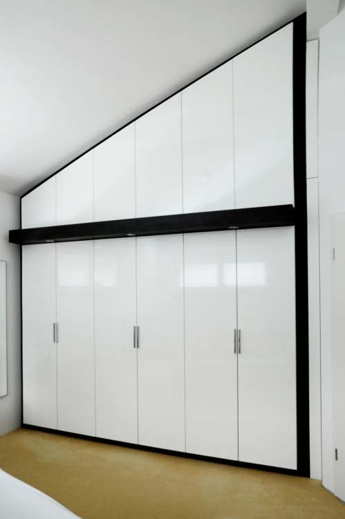 Schlafzimmerschrank mit Leiter