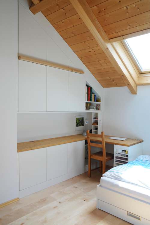 Einbauschrank mit Arbeitsplatz